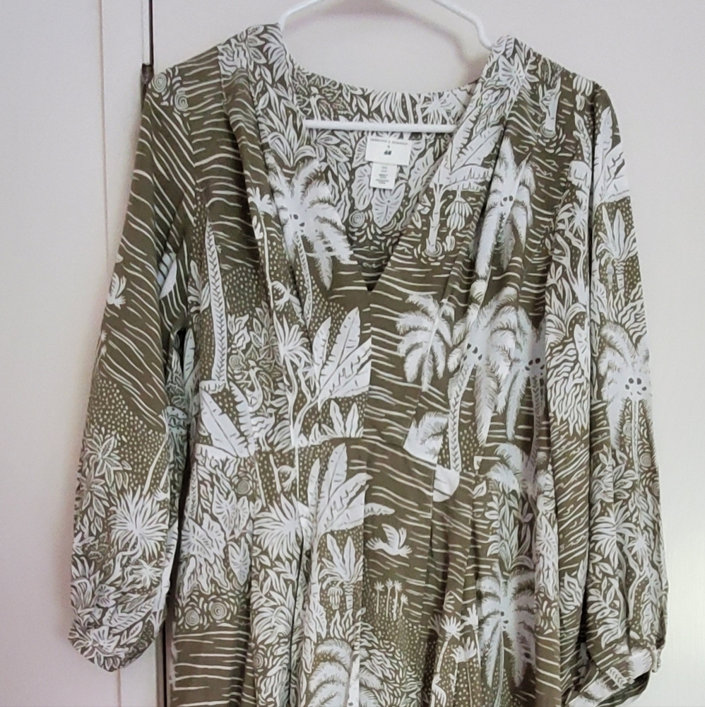 Casual pattern dress Almost new